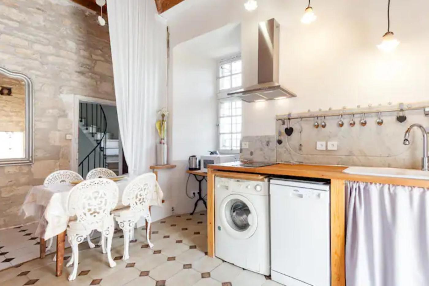 Appartement Spacieux Avec Deux Chambres Au Chateau Valence  Eksteriør billede