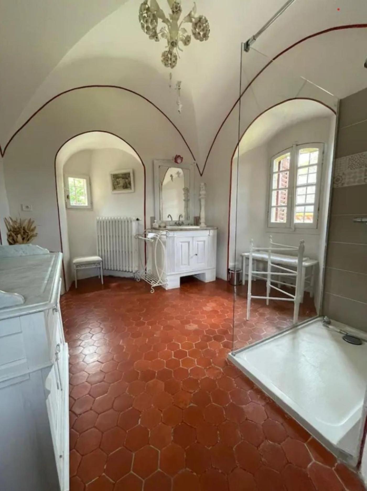 Appartement Spacieux Avec Deux Chambres Au Chateau Valence  Eksteriør billede