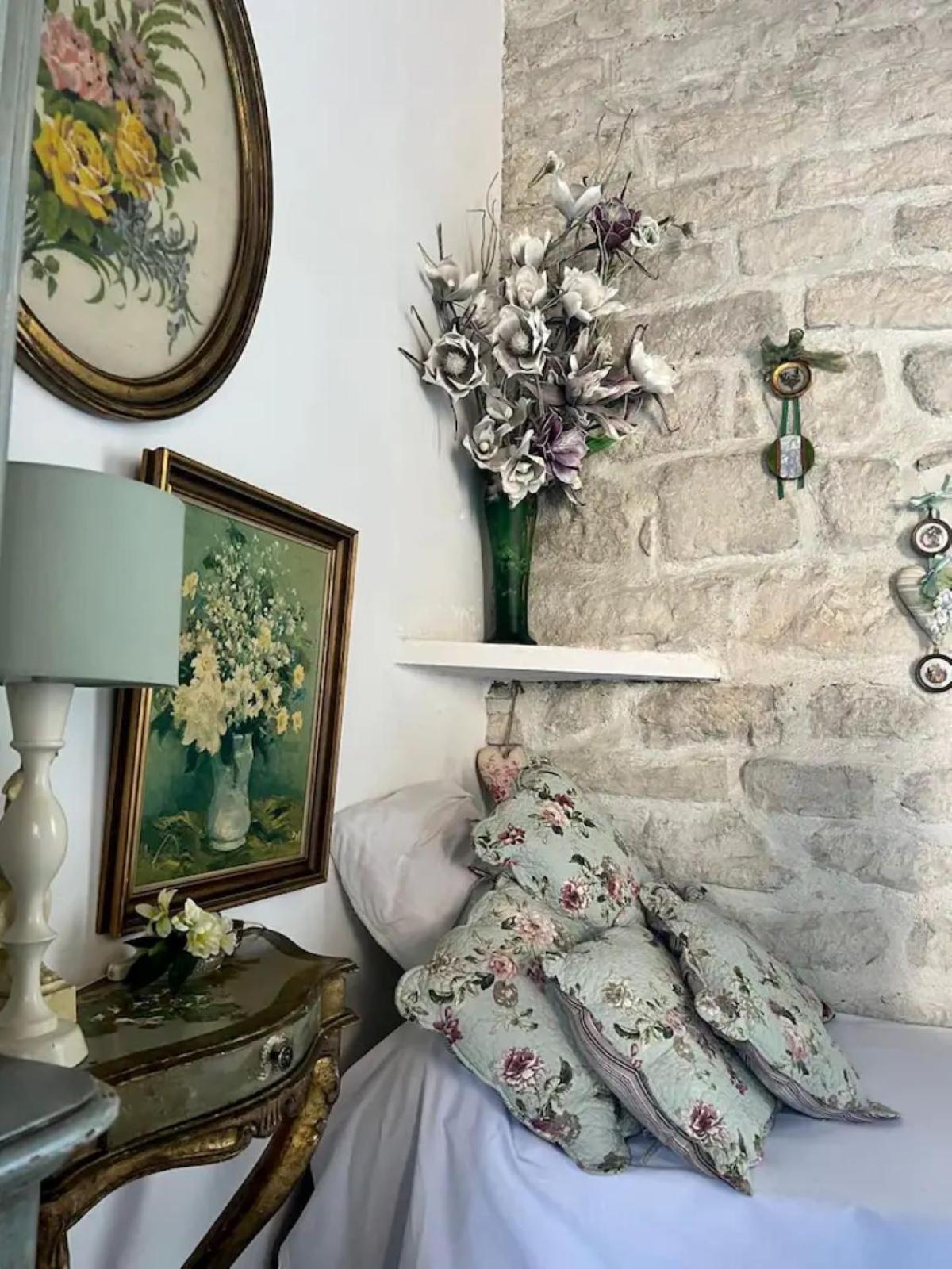 Appartement Spacieux Avec Deux Chambres Au Chateau Valence  Eksteriør billede